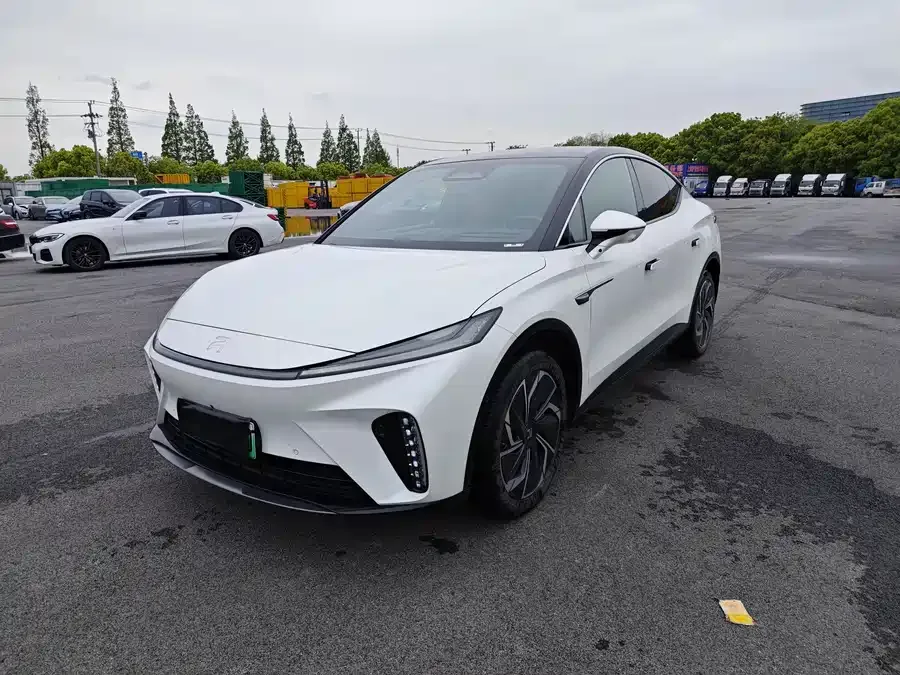 Roewe Feifan R7 Feifan R7 2024 long-term Pro version 2023 — фото 1, купить с доставкой в Москву