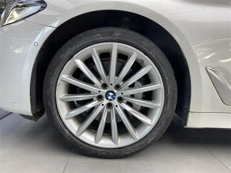 BMW 5 Series BMW 5 Series 2022 Model 2 530Li Premium Luxury Package 2022 — миниатюра 4