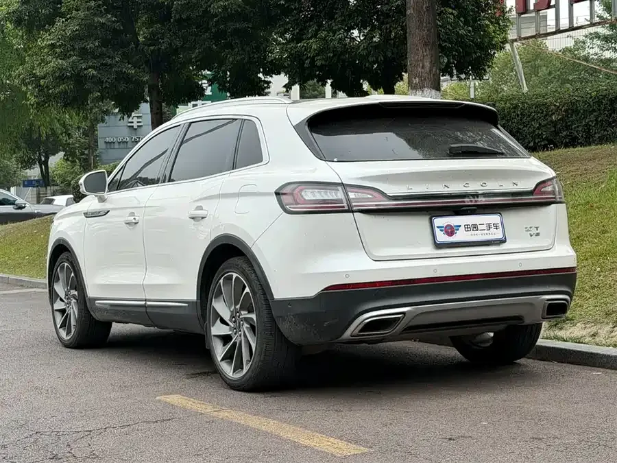 Lincoln Navigator Navigator 2021 2.7T 4WD Premium Edition 2022 — миниатюра 4