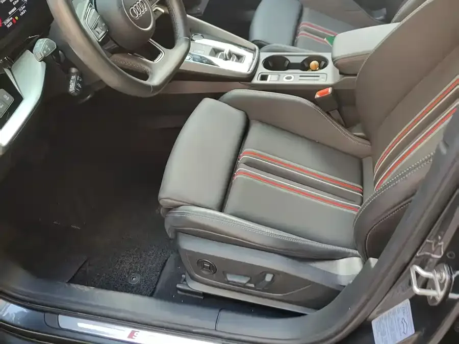 Audi A3 2022 A3L Limousine 35 TFSI Fashion Sports 2022 — миниатюра 4