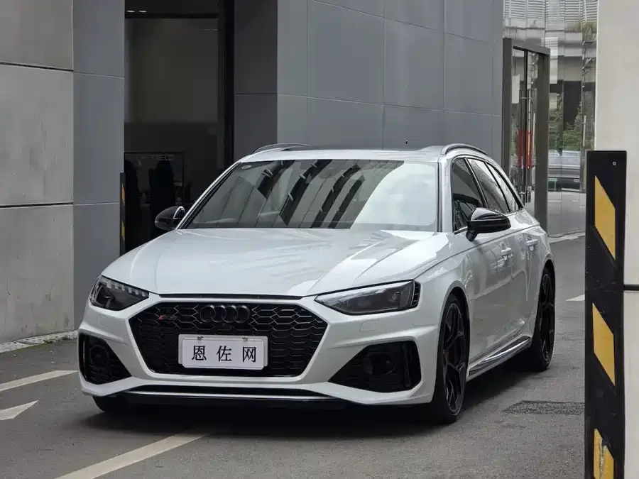 Audi RS 4 2024