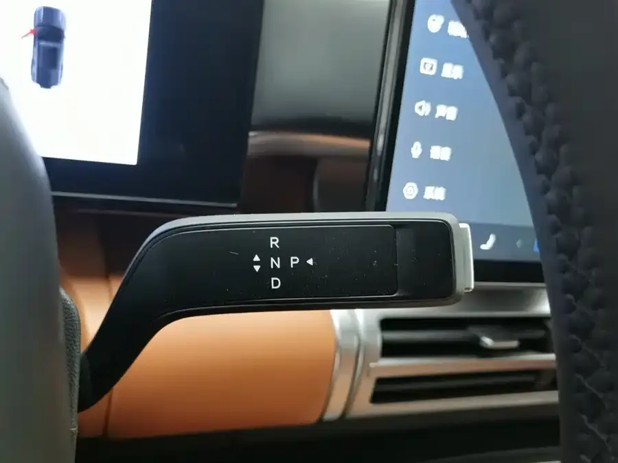 BYD Leopard Titanium 7 Titanium 7 2025 190KM Four-Wheel Drive Ultra Edition 2025 — миниатюра 4