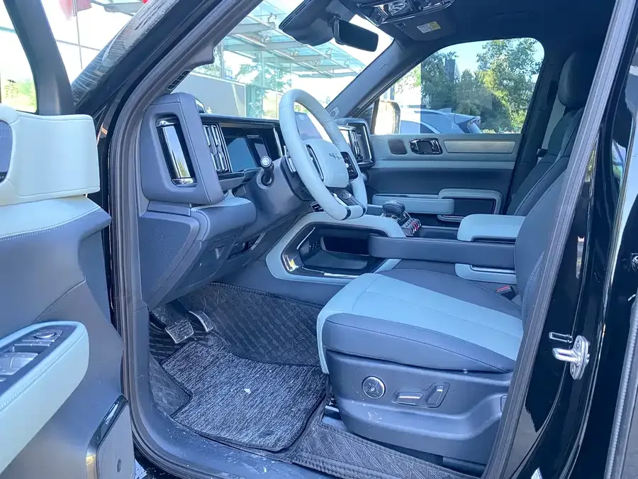 BYD Leopard Leopard 5 Leopard 5 2025 210KM Aldebaran Ultra Edition 2026 — миниатюра 4