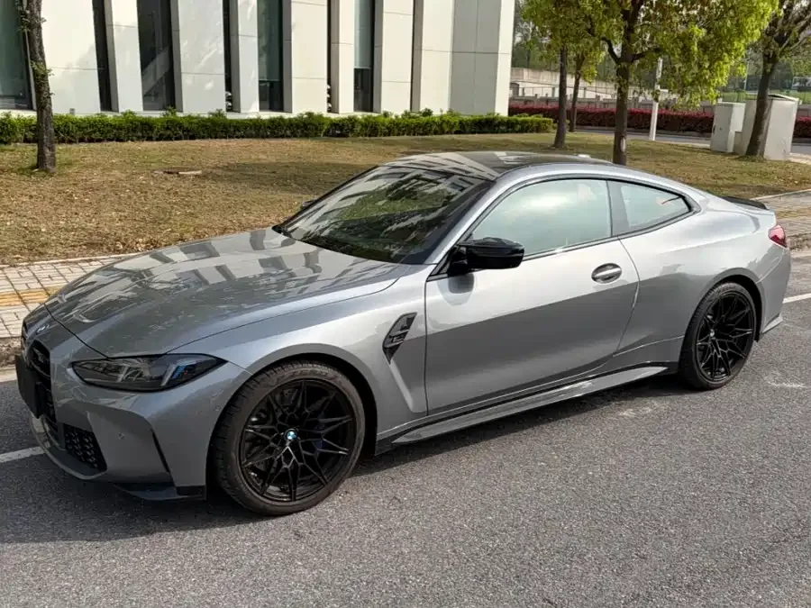 BMW M4 2025
