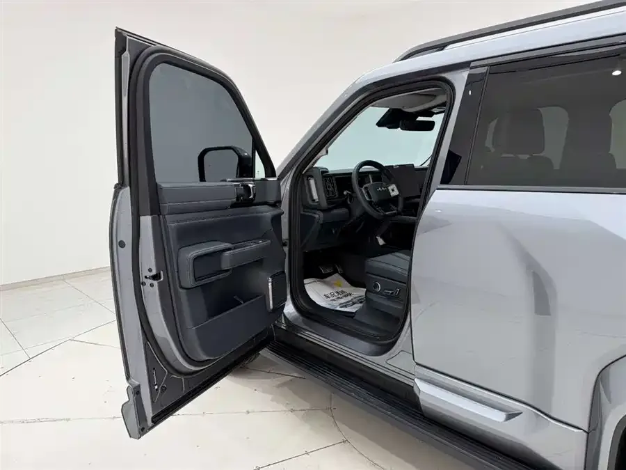 BYD Leopard Leopard 5 Leopard 5 2025 125KM Sky God Intelligent Driving Max Edition 2025 — миниатюра 4