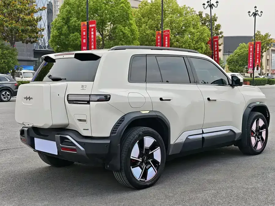 BYD Leopard Titanium 3 Titanium 3 2025 501KM 4WD Ultra Edition 2025 — миниатюра 3