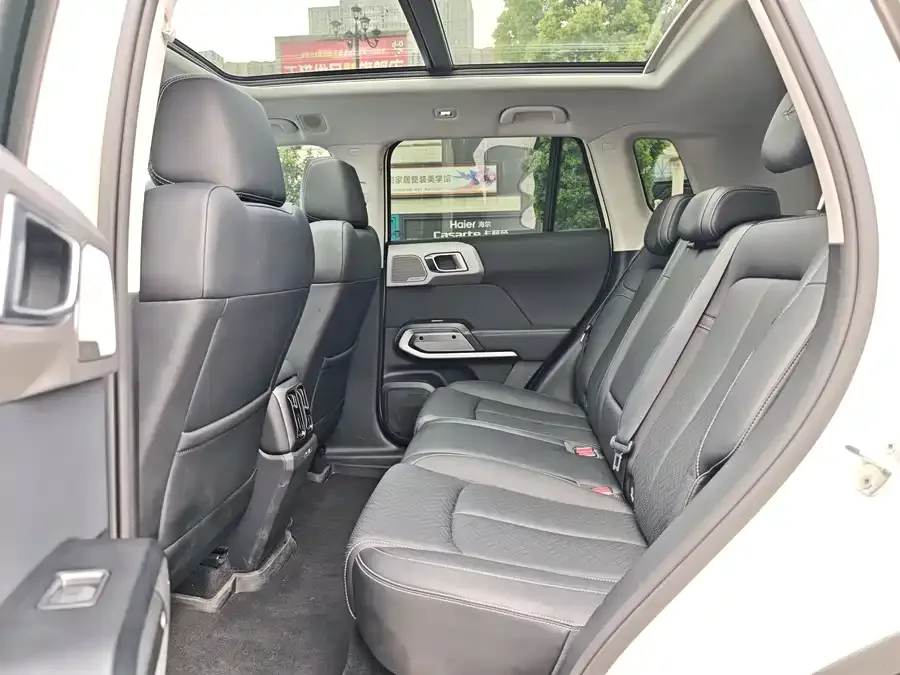 BYD Leopard Titanium 3 Titanium 3 2025 501KM 4WD Ultra Edition 2025 — миниатюра 4