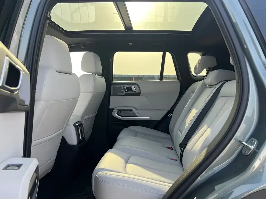 BYD Leopard Titanium 3 Titanium 3 2025 501KM 4WD Ultra Edition 2025 — миниатюра 3