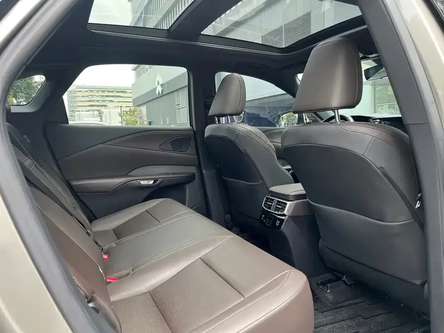 Lexus RX 2023 350h 4WD Pure Edition 2023 — миниатюра 3