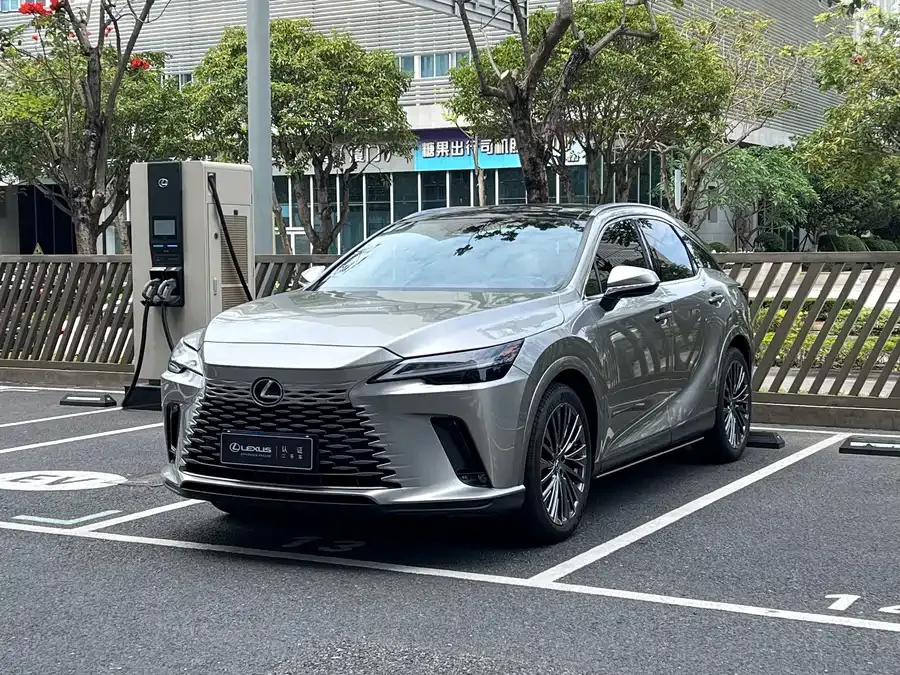 Lexus RX 2023