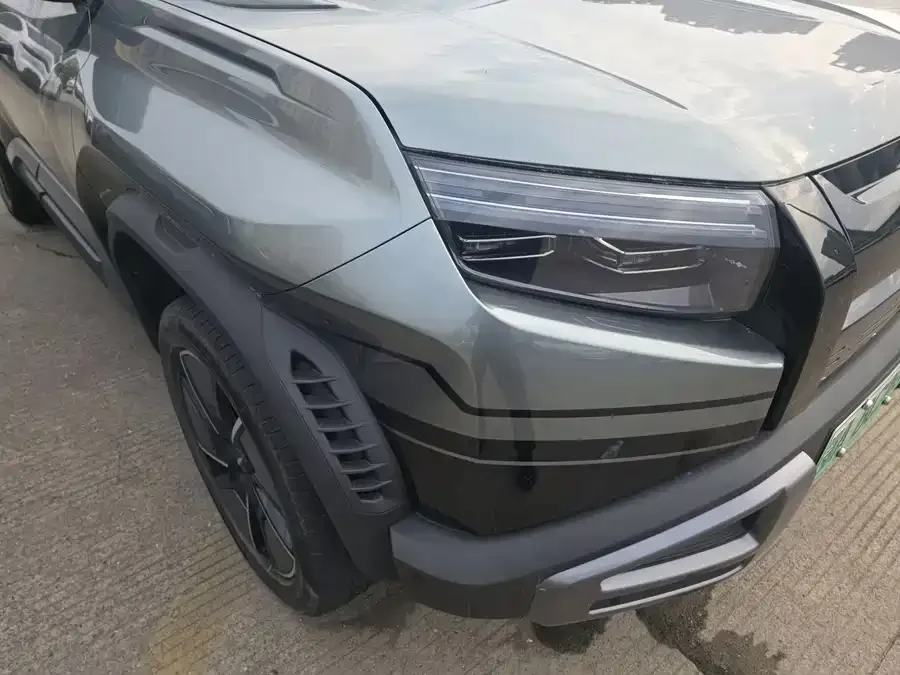 BYD Leopard Titanium 3 Titanium 3 2025 501KM 4WD Max Edition 2025 — миниатюра 2