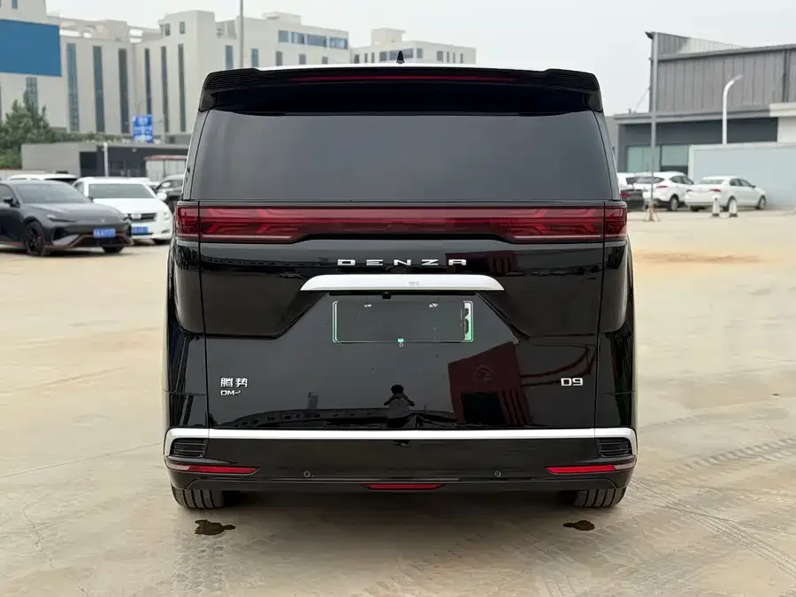 BYD D9 DENZA D9 2022 DM-i 1040 Premium Edition 2023 — миниатюра 2