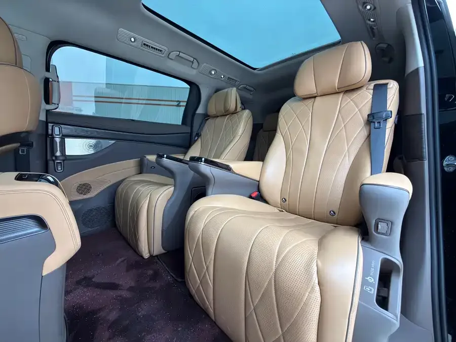 BYD D9 DENZA D9 2022 DM-i 1040 Premium Edition 2023 — миниатюра 3