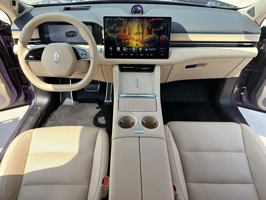AITO M5 M5 2025 Extended Range Ultra 4WD Edition 2025 — миниатюра 4