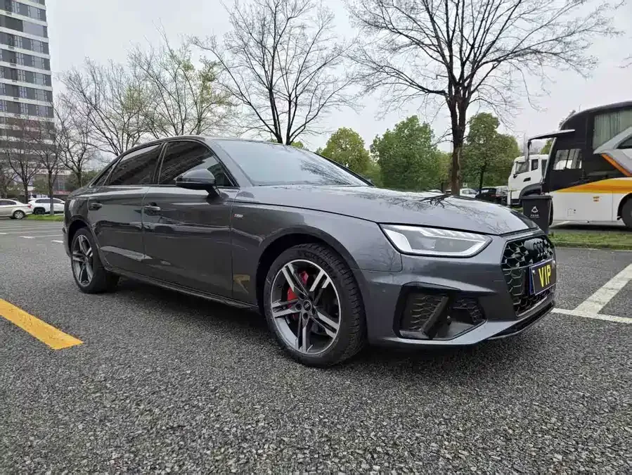 Audi a4 l 2023
