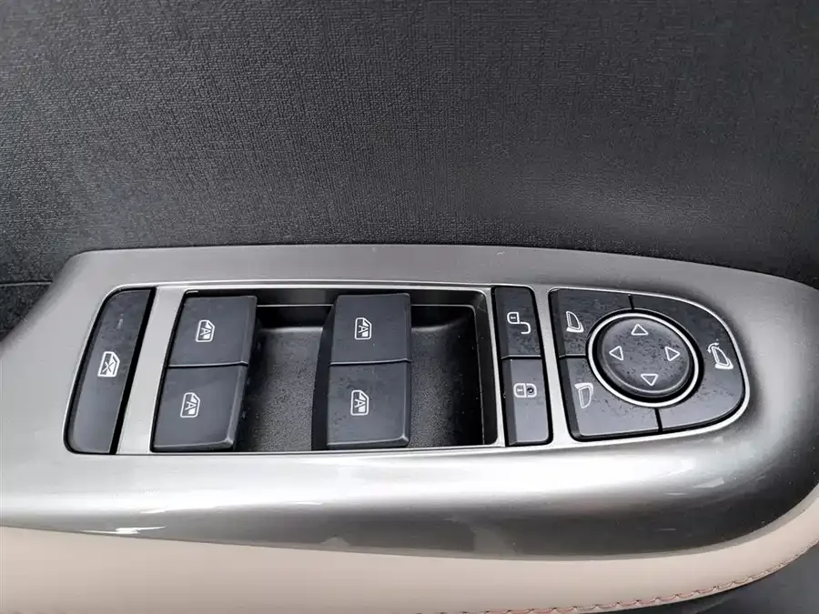 BYD Dolphin Dolphin 2025 Smart Driving Edition 420km Free Edition 2025 — миниатюра 3