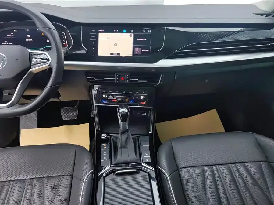Volkswagen Passat Passat 2023 facelift 330TSI luxury version 2023 — миниатюра 4