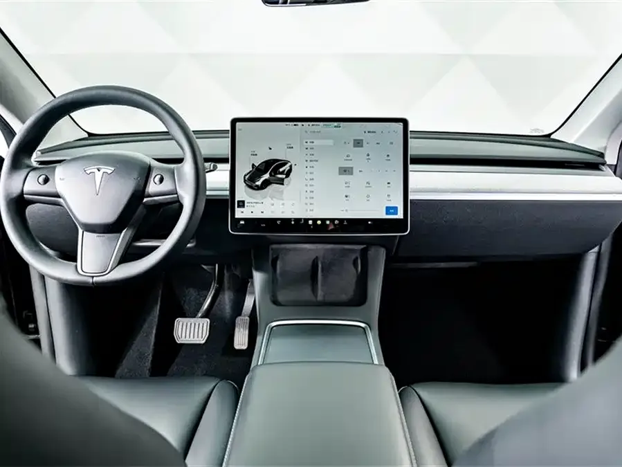 Tesla Model Y Model Y 2024 rear-wheel drive version 2024 — миниатюра 4