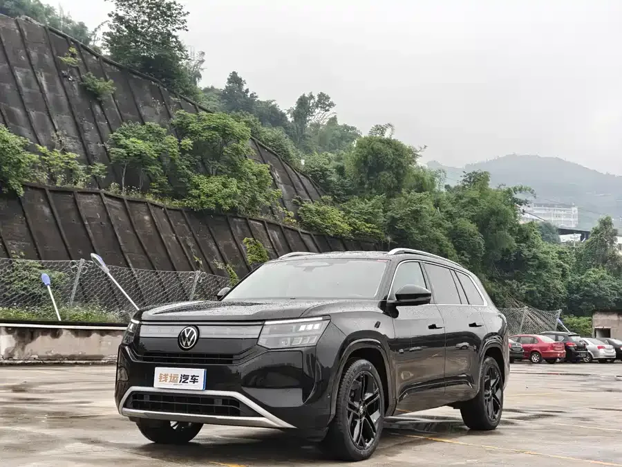 Volkswagen Teramont 2025 Touron Pro 450TSI 4WD Exploration Edition 2025 — фото 1, купить с доставкой в Москву