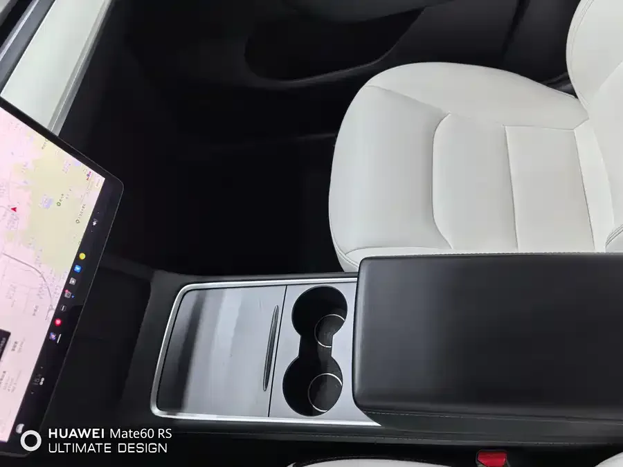 Tesla Model Y Model Y 2022 rear-wheel drive version 2023 — миниатюра 3