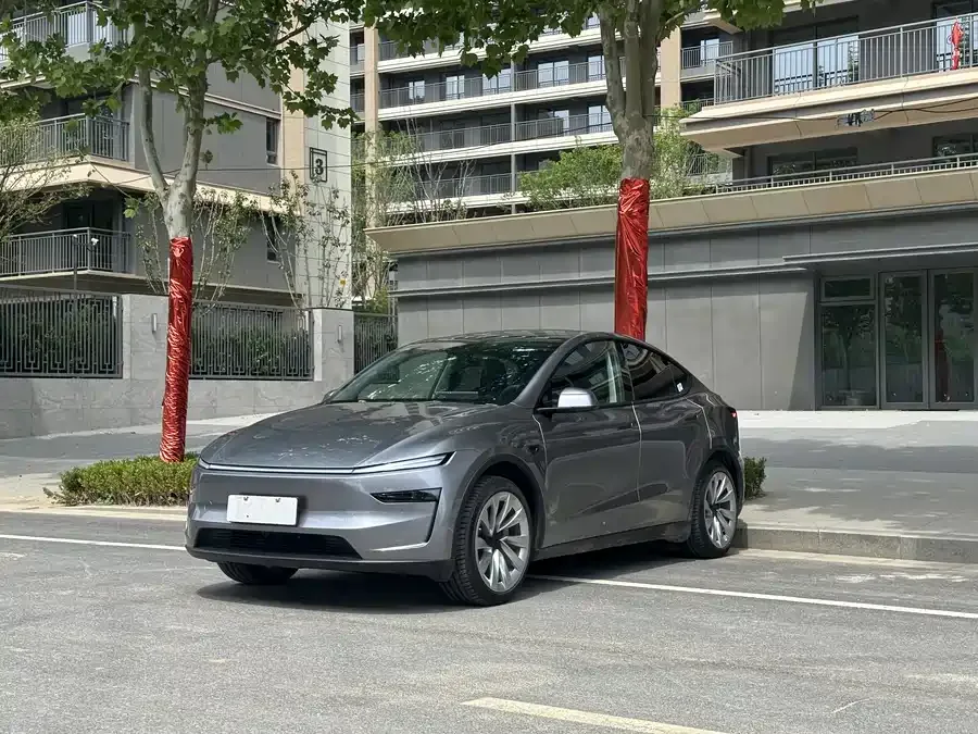 Tesla Model Y 2026