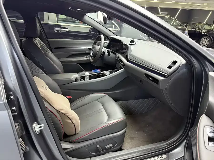 Hyundai Sonata 2022 Sonata 380TGDi Automatic 20th Anniversary Edition 2022 — миниатюра 5