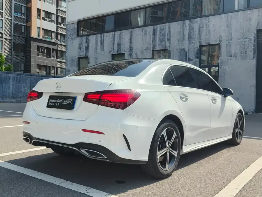 Mercedes-Benz Class A Mercedes-Benz A-Class 2023 A 200 L Fashion Edition 2023 — миниатюра 3