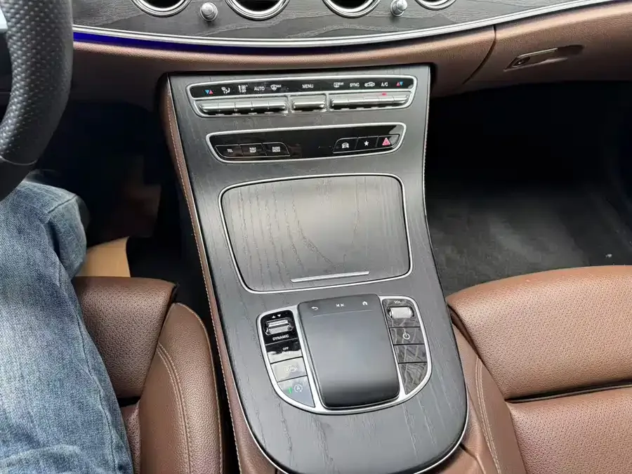 Mercedes-Benz E-Class Mercedes-Benz E-Class 2023 E 260 L Sports 2023 — миниатюра 4