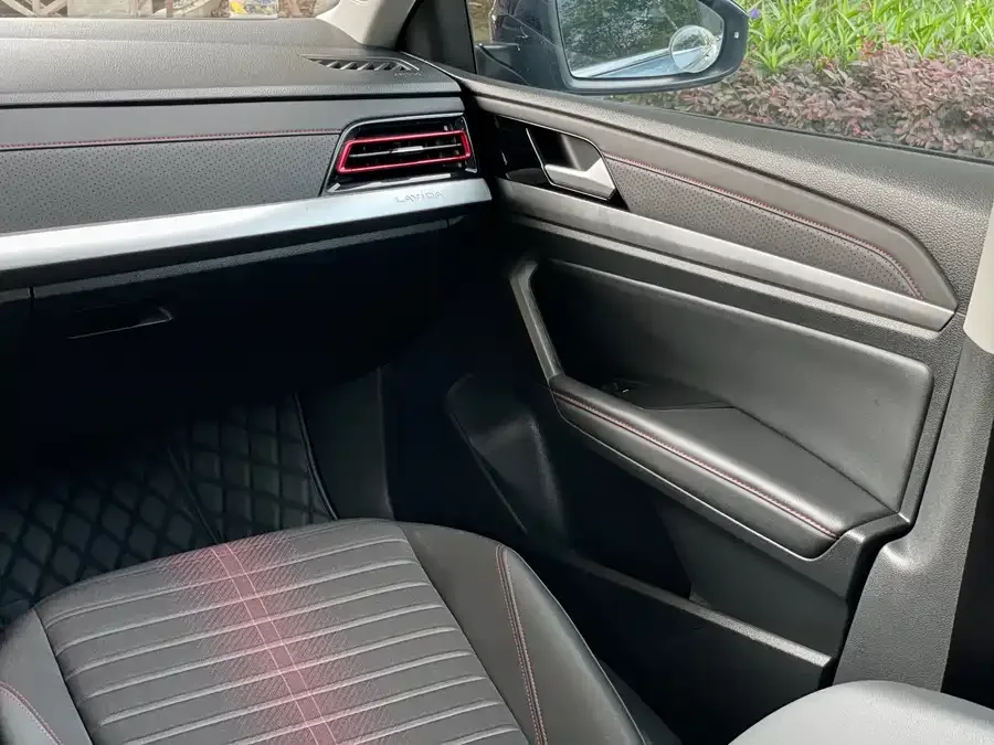 Volkswagen Lavida Lavida 2023 280TSI DSG Starry Sky Edition 2023 — миниатюра 4