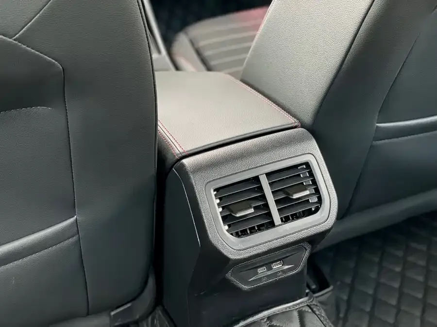 Volkswagen Lavida Lavida 2023 280TSI DSG Starry Sky Edition 2023 — миниатюра 5