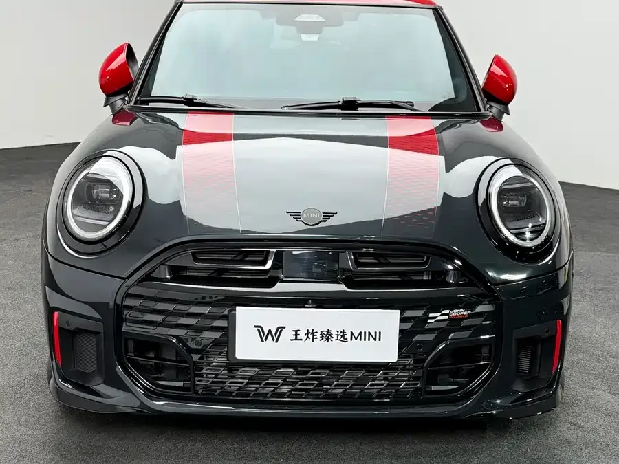 MINI JCW MINI JCW 2025 JOHN COOPER WORKS 2025 — миниатюра 3