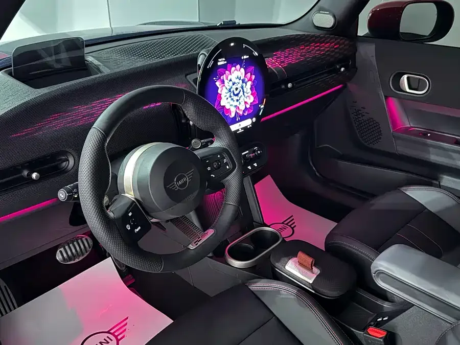 MINI JCW MINI JCW 2025 JOHN COOPER WORKS 2025 — миниатюра 4