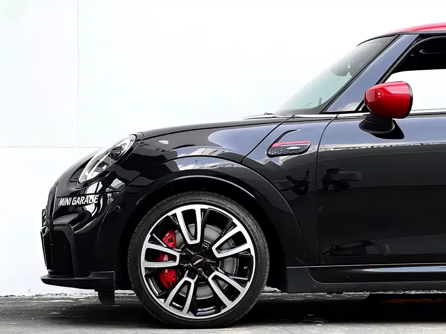 MINI JCW MINI JCW 2023 2.0T JOHN COOPER WORKS ALL-IN 2023 — миниатюра 3