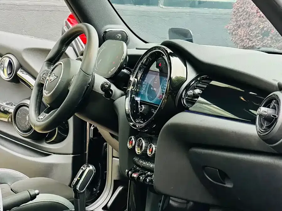 MINI JCW MINI JCW 2022 2.0T JOHN COOPER WORKS ALL-IN 2022 — миниатюра 4