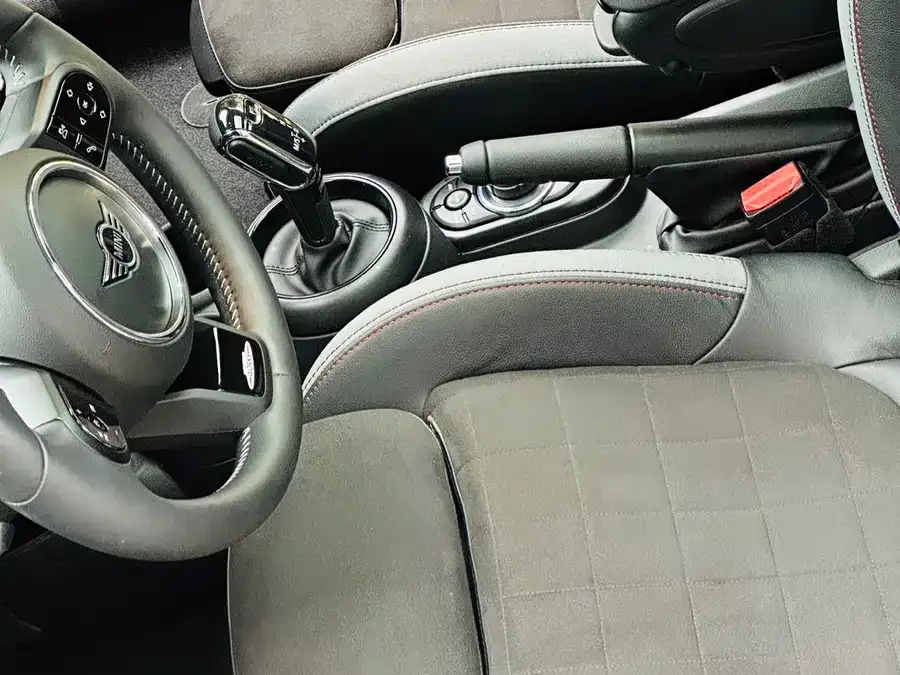 MINI JCW MINI JCW 2022 2.0T JOHN COOPER WORKS ALL-IN 2022 — миниатюра 5