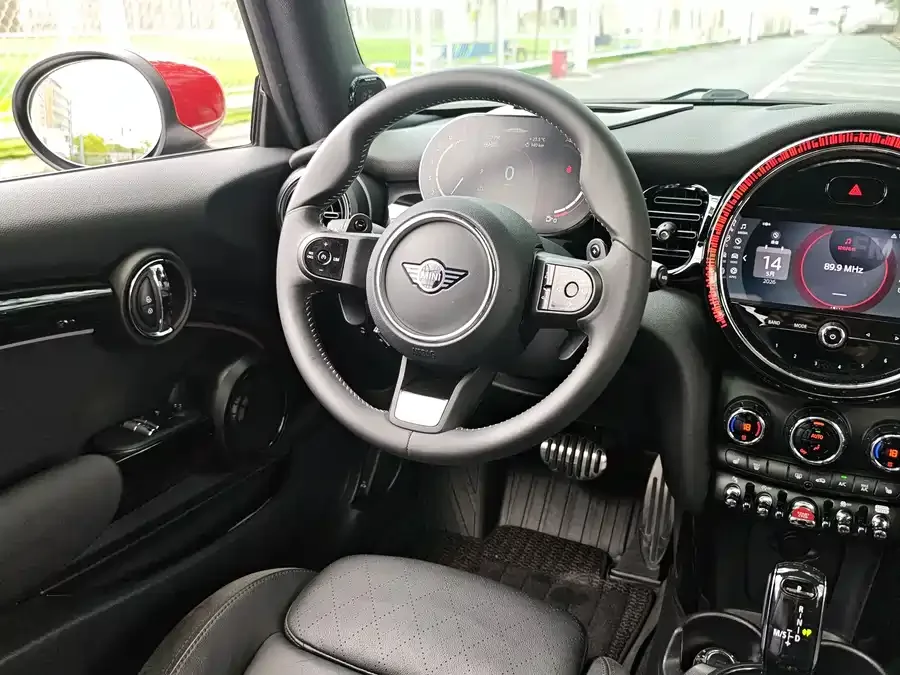 MINI JCW MINI JCW 2022 2.0T JOHN COOPER WORKS ALL-IN 2022 — миниатюра 5