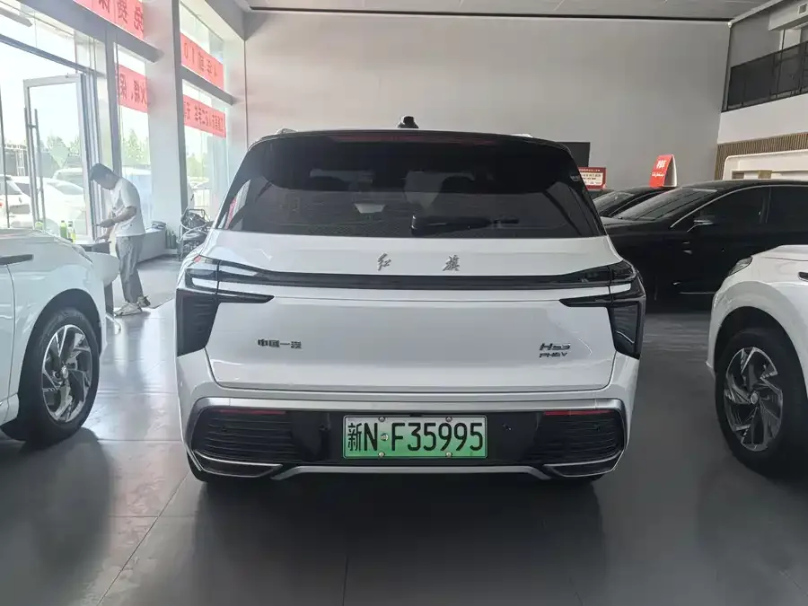 Hongqi HS3 PHEV Hongqi HS3 PHEV 2025 117km Jinwei Edition 2025 — миниатюра 5