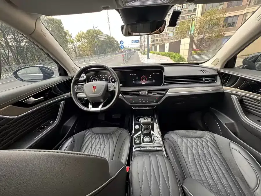 Hongqi HS5 Hongqi HS5 2022 2.0T Zhilian Flagship Edition 2022 — миниатюра 4