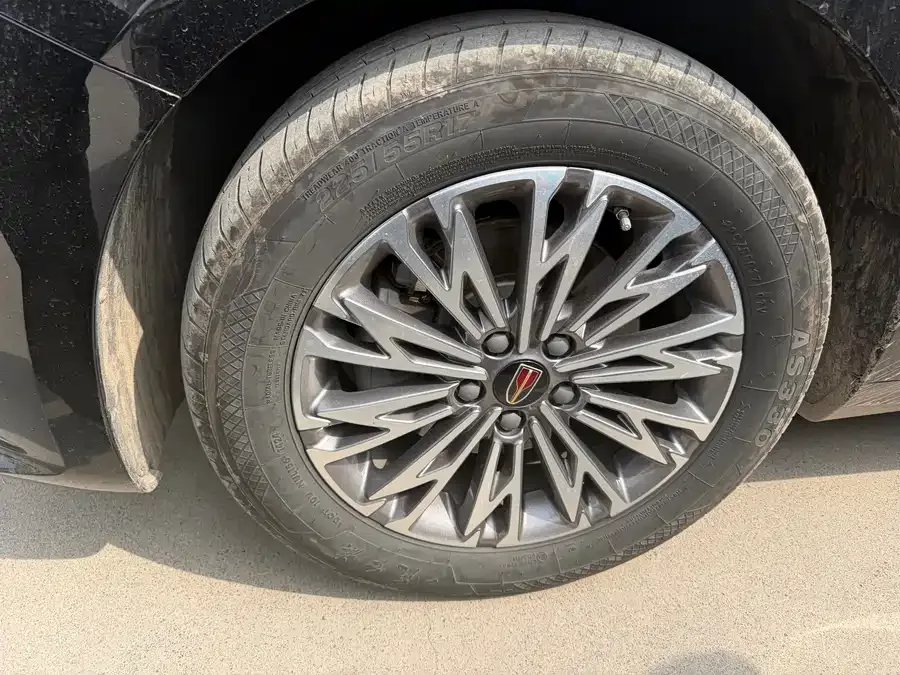 Hongqi H5 Hongqi H5 2025 1.5T DCT Qiyue Edition 2024 — миниатюра 2