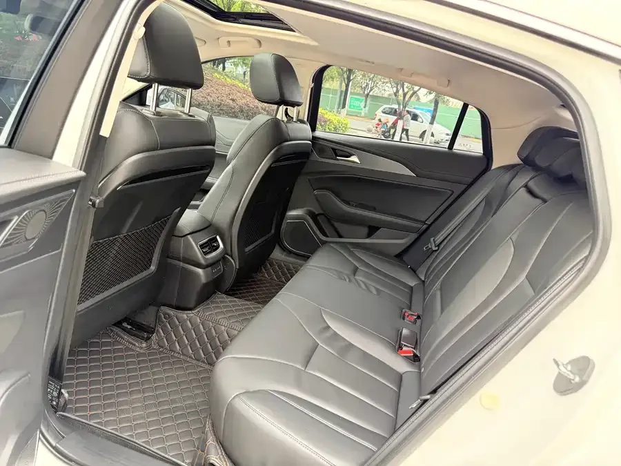 Hongqi H5 Hongqi H5 2022 Classic Model 1.8T Automatic Intelligent Connection Flagship Edition 2023 — миниатюра 2