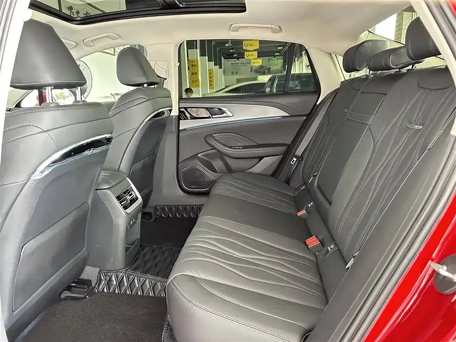 Hongqi H5 Hongqi H5 2023 2.0T Automatic Intelligent Connection Flagship Edition 2022 — миниатюра 2