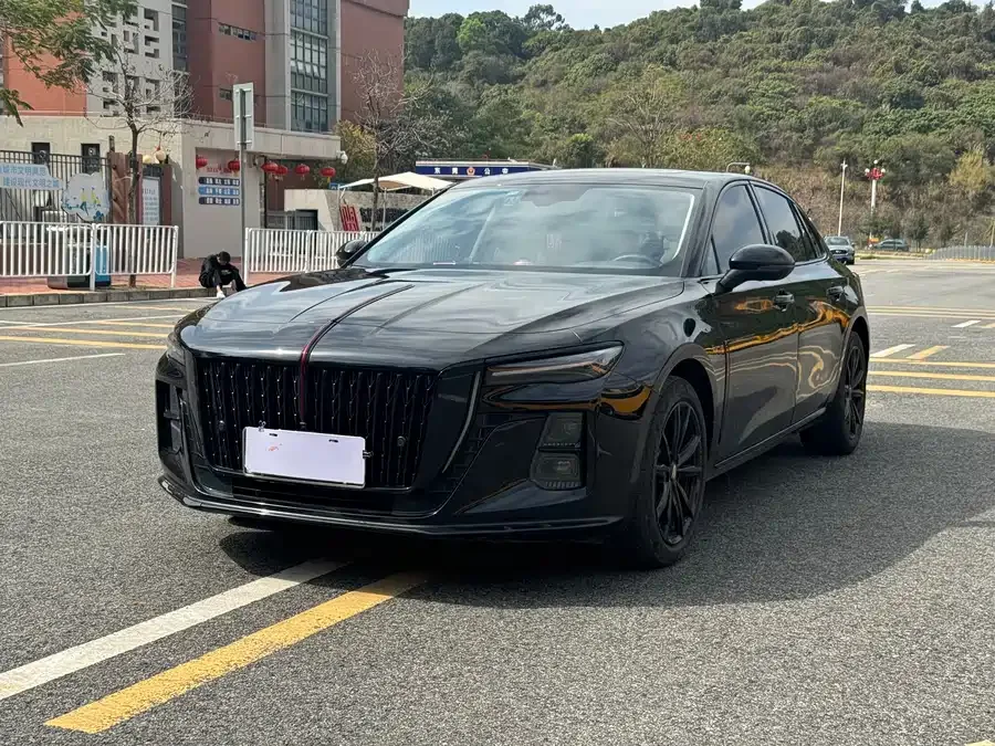 Hongqi H5 2025