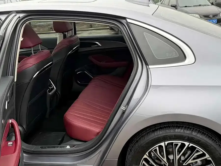 Hongqi H5 Hongqi H5 2023 2.0T Automatic Intelligent Connection Flagship Chang Edition 2023 — миниатюра 4