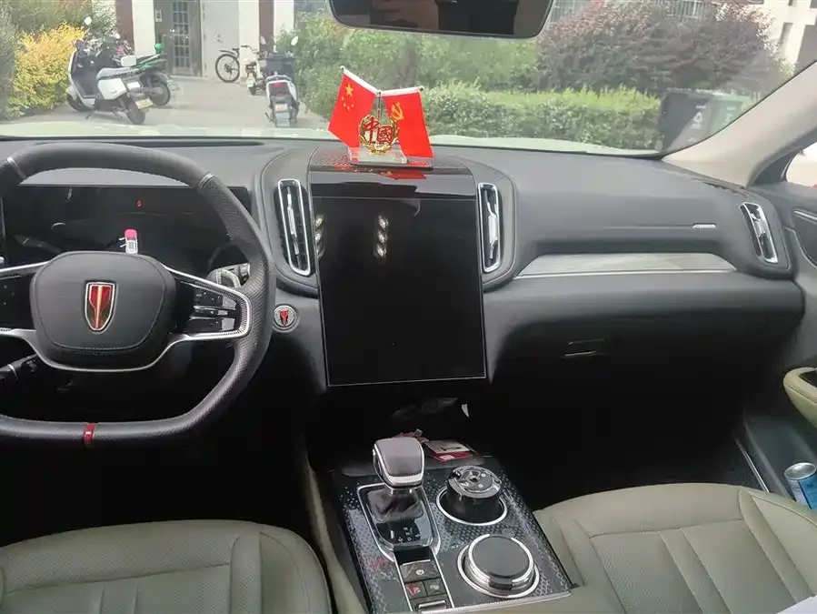 Hongqi HS3 Hongqi HS3 2023 2.0T 4WD Promising Edition 2026 — миниатюра 4