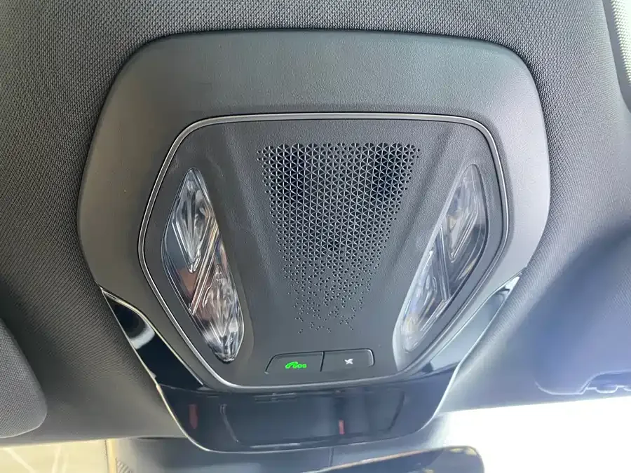 Hongqi EH7 Hongqi EH7 2025 640 4WD Smart Edition 2025 — миниатюра 4