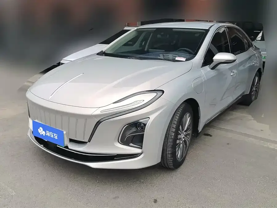 Hongqi E-QM5 2023
