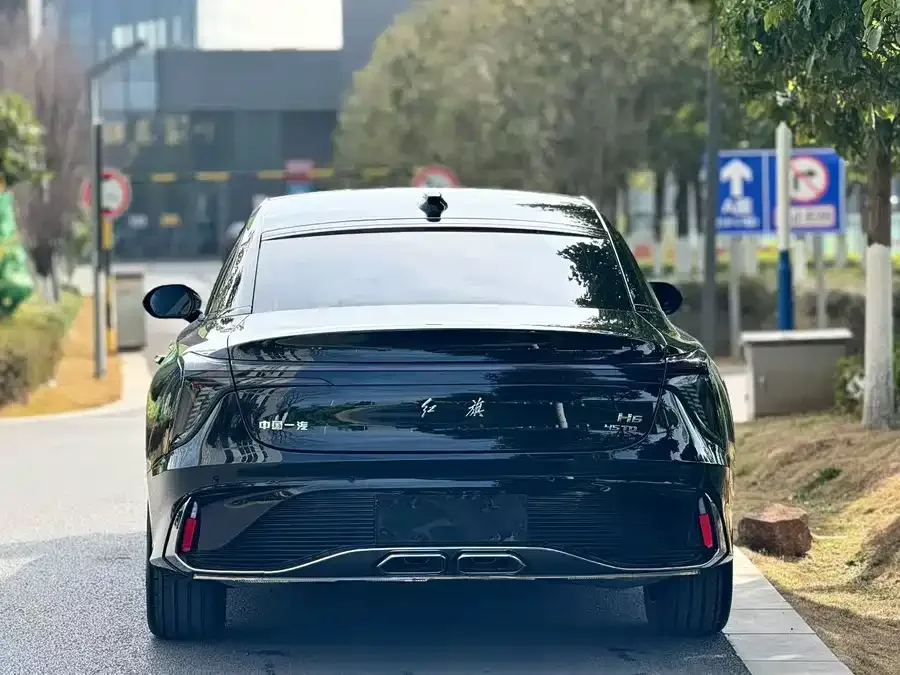 Hongqi H6 Hongqi H6 2023 2.0T Zhiyi Edition 2023 — миниатюра 2