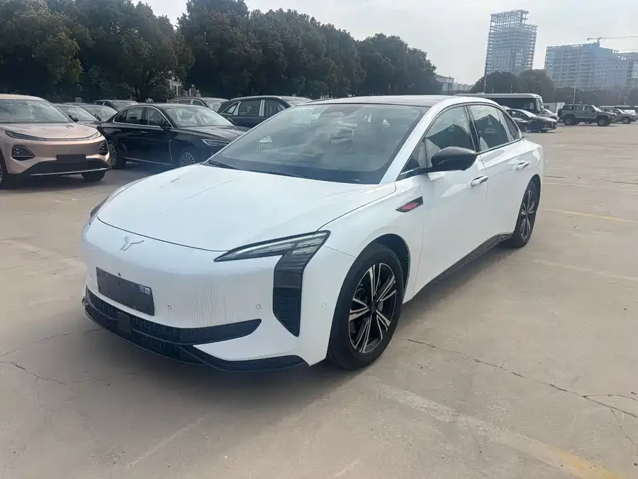 Hongqi EH7 2024