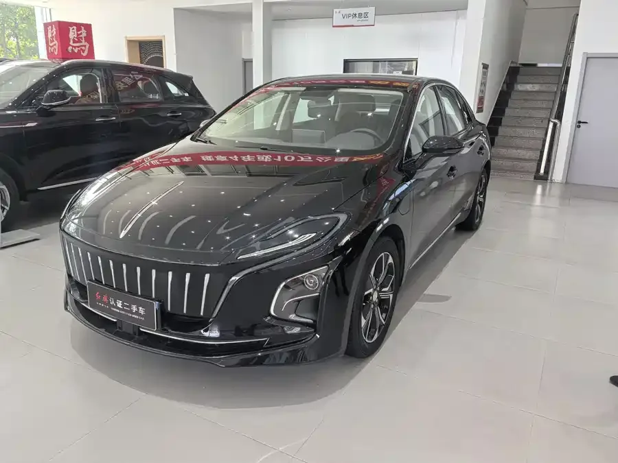 Hongqi E-QM5 2023