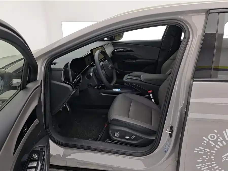 Hongqi EH7 Hongqi EH7 2025 640 4WD Smart Edition 2025 — миниатюра 3